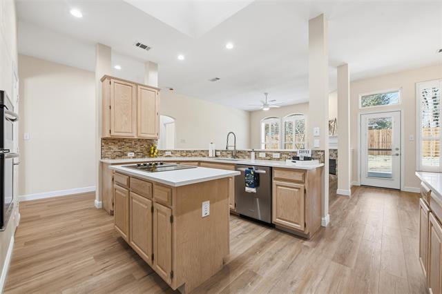 Building Photo - 2729 Pinehurst Dr