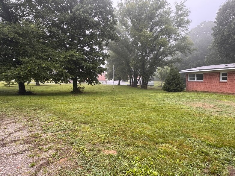 Building Photo - 6555 Crossville Hwy