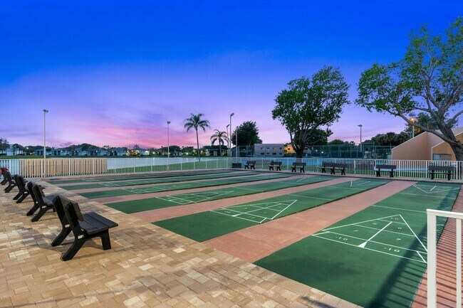Building Photo - 15234 Lakes of Delray Blvd