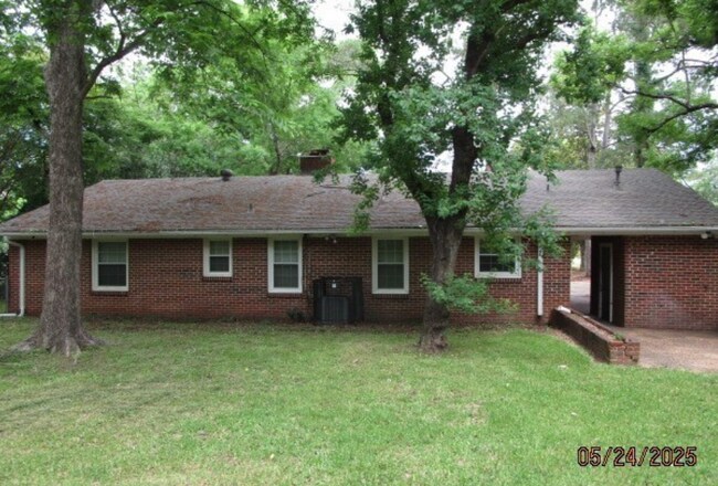 Building Photo - 2656 Fisk Rd