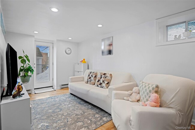 Building Photo - 46 N High St