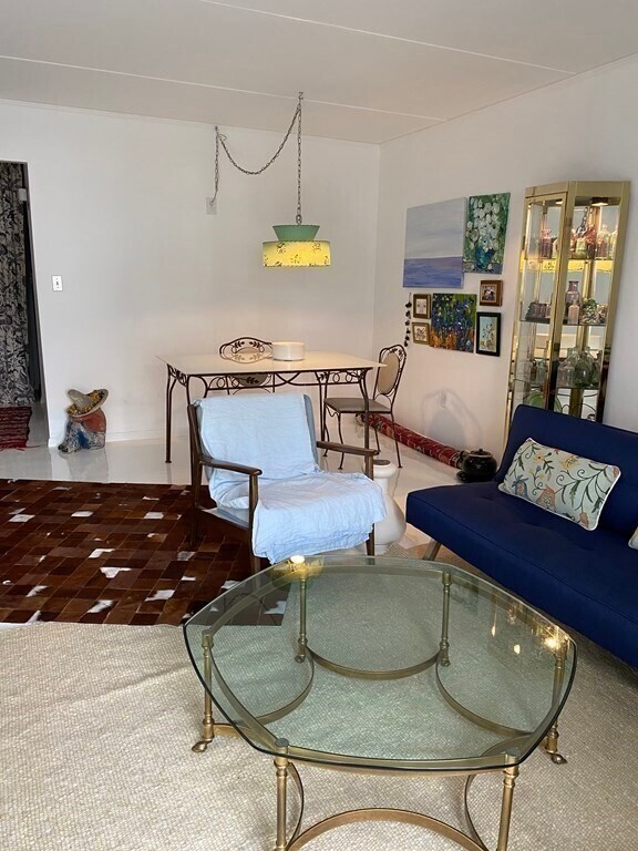 Building Photo - 50-56 Broadlawn Park