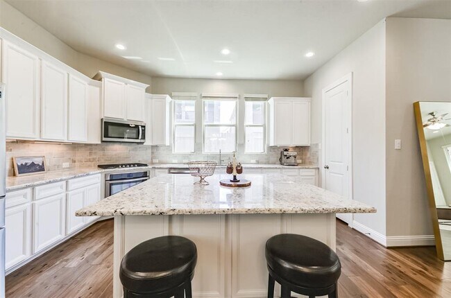 Building Photo - 18311 Harmony Bluff Ln