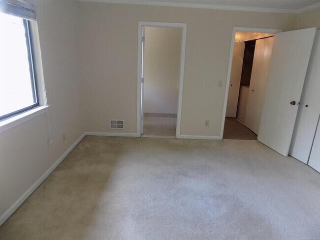 Building Photo - 11849 Sycamore Rd