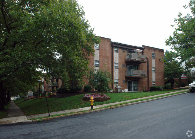 Building Photo - Cedar Beech Plaza Apartments