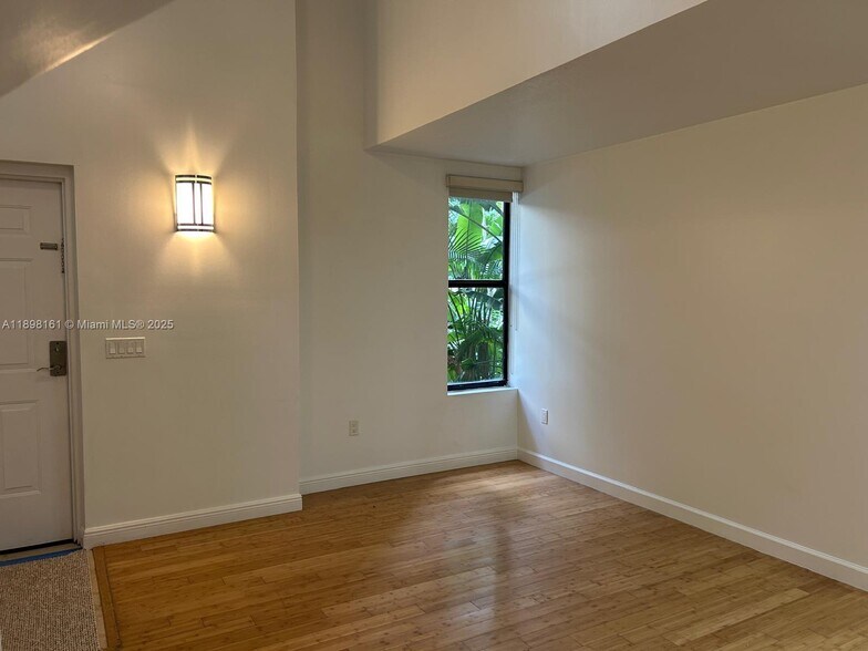 Building Photo - 888 S Douglas Rd