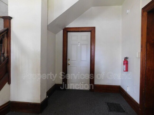 Building Photo - 816 Grand Ave