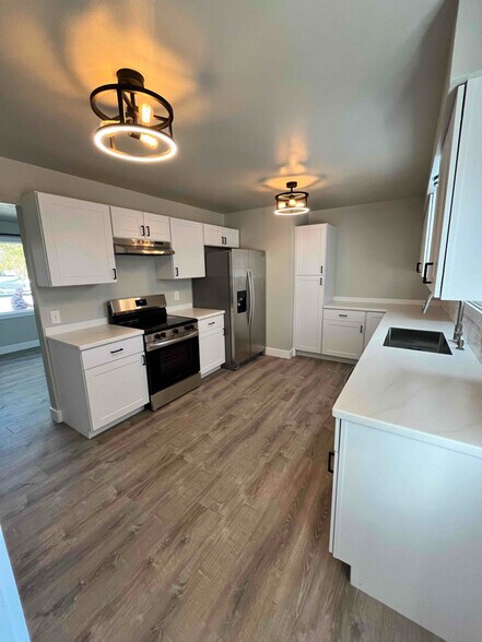 Building Photo - 2505 Hancock Ave