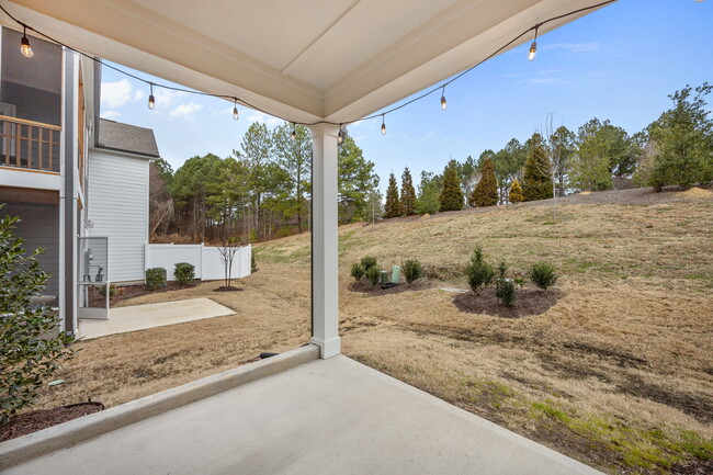 Building Photo - 2561 Legrande Way