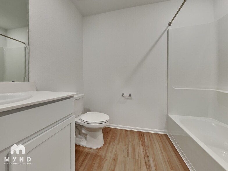 Building Photo - 9002 Burnet Flds Dr