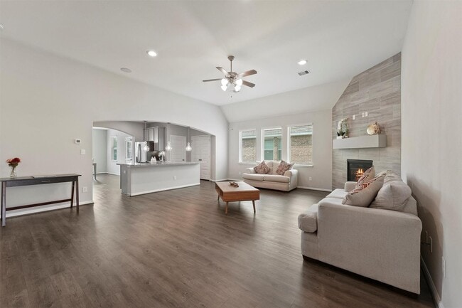 Building Photo - 15103 Dry Ridge Ct