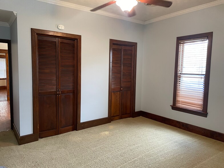 Building Photo - 322 Chestnut St