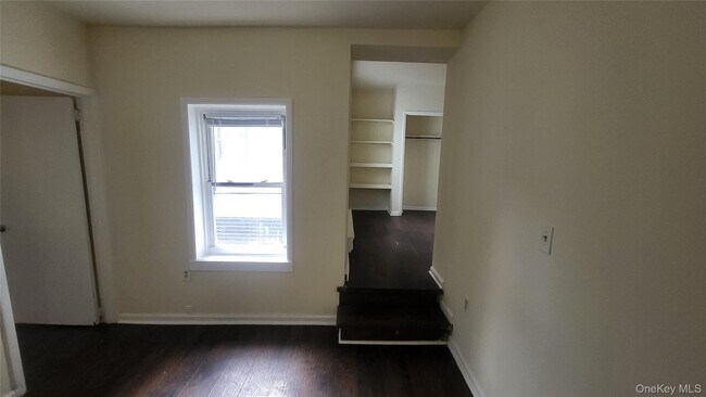 Building Photo - 67 Academy St