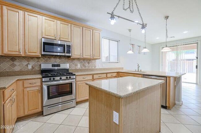 Building Photo - 17663 W Tasha Dr