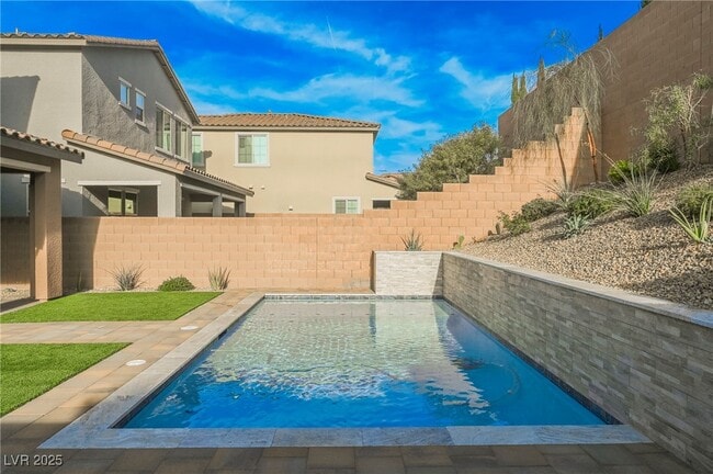 Building Photo - 27 Santo Mio Ct