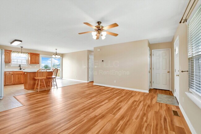 Building Photo - 414 Watkins Glen Way