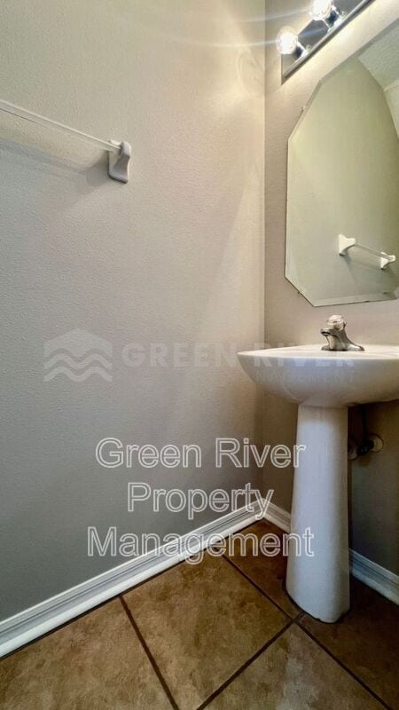 Building Photo - 5285 Brighton Park Ln