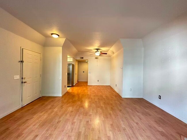 Building Photo - 2 BEDROOM HOME FOR LEASING IN Diamond Bar