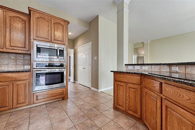Building Photo - 1411 Salado Dr