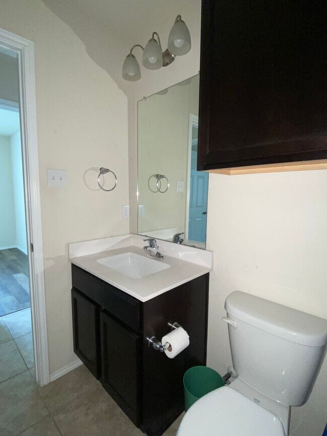 Building Photo - 3 BEDROOM WITH COMMUNITY POOL, BELTON ISD