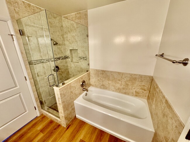 2nd bathroom - 2500 Carnegie Ln