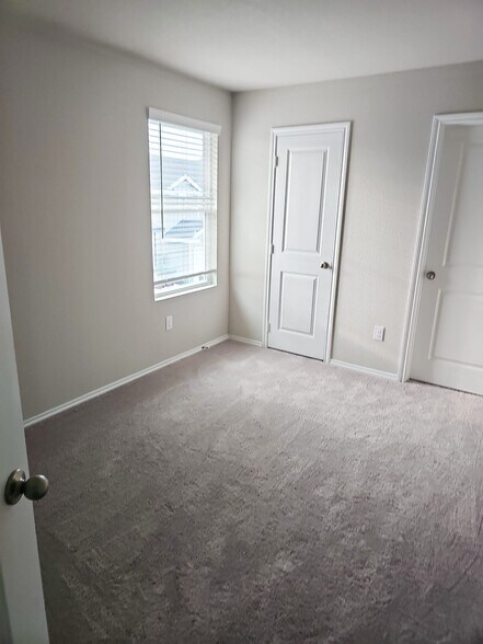 Building Photo - 7239 Converse Ridge Ln