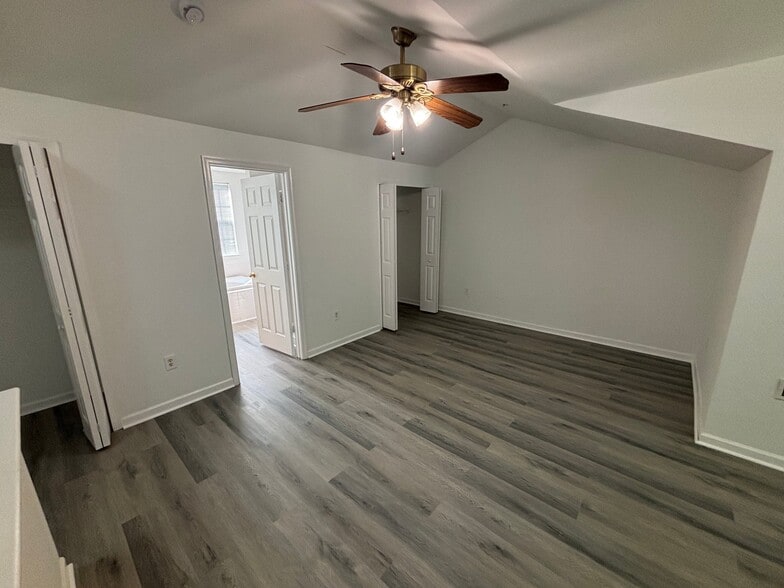 Building Photo - 9780 Bon Haven Ln
