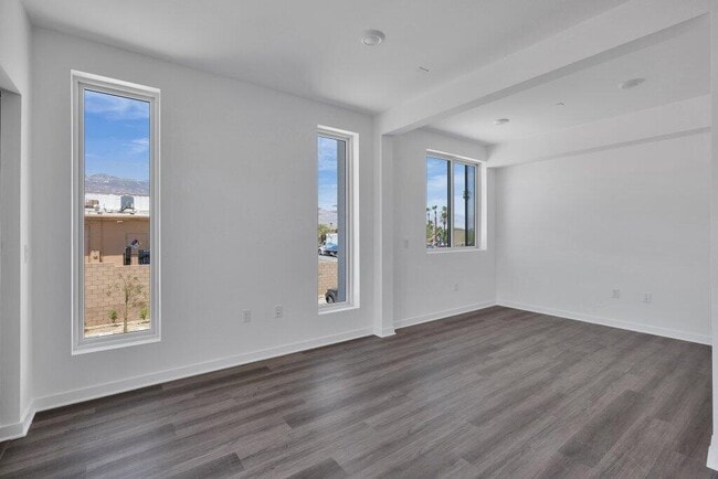 Building Photo - 68550 Grove St