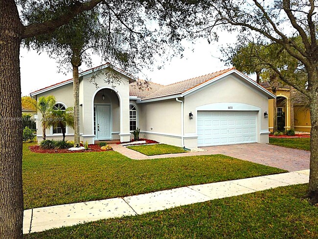 Building Photo - 4451 Laurel Pl