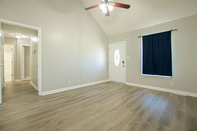 Building Photo - 1701 Autumnwood Blvd