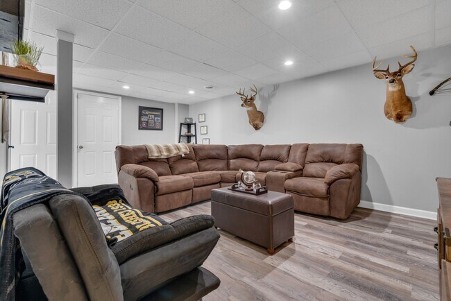 Building Photo - 261 Audrea Ln