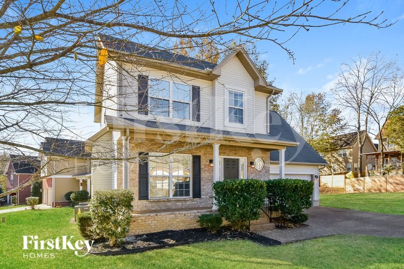 Primary Photo - 811 Royal Oaks Dr