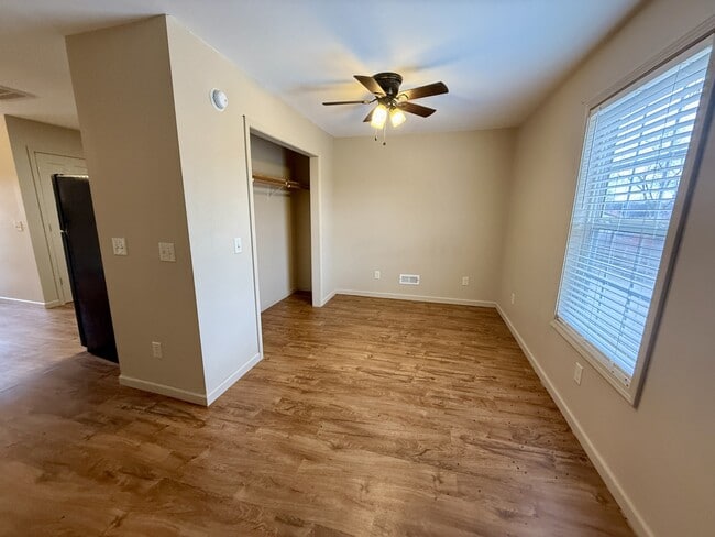 Building Photo - 3521 Mint Rd