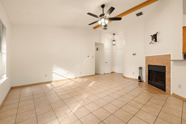 Building Photo - 1604 Texas Oak Way
