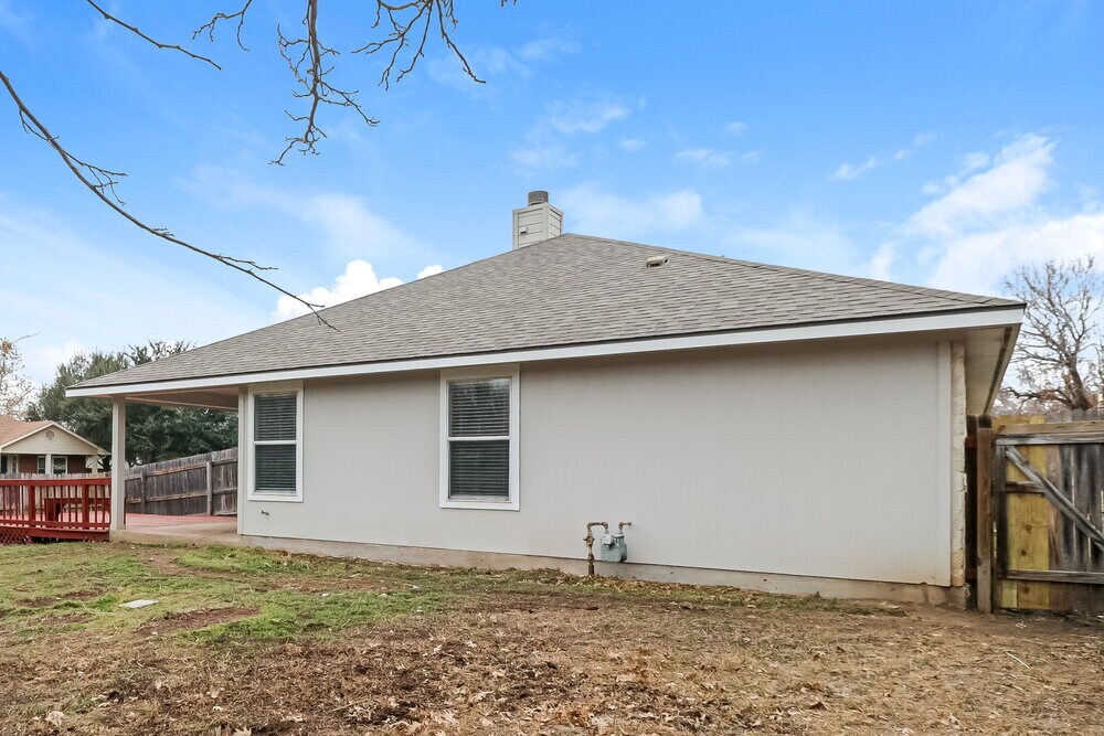 Building Photo - 200 N Crossing Trail