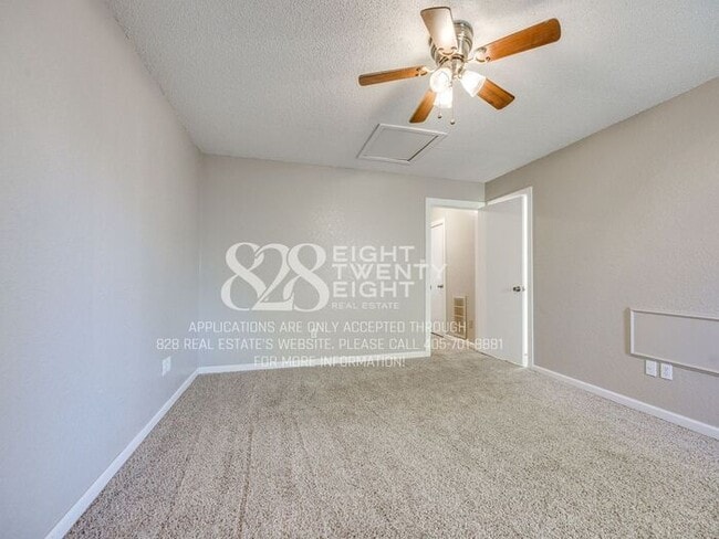 Building Photo - Spacious 2 Bed/2 Bath Townhome Duplex Available NOW in Moore, OK!