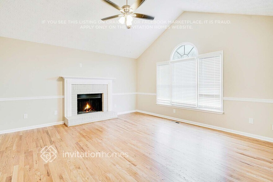 Building Photo - 425 Austin Dr