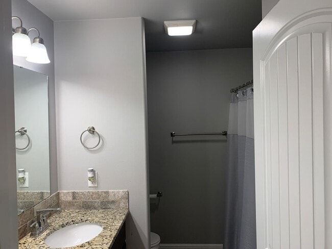 Building Photo - Beautiful 4 Bedroom Home for lease, Benton...