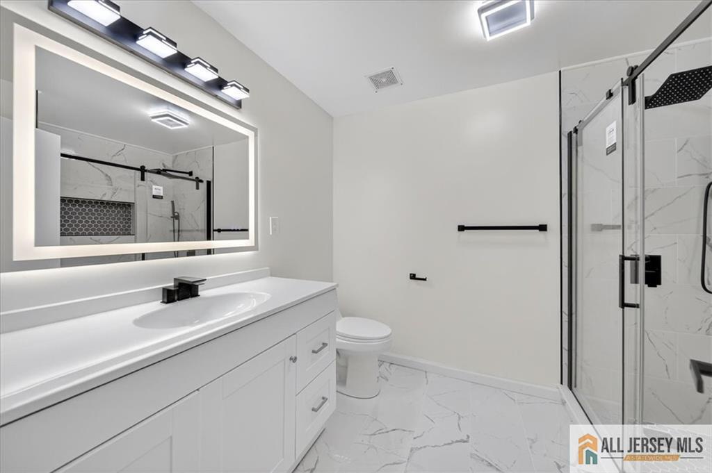 Building Photo - 19 Harris St