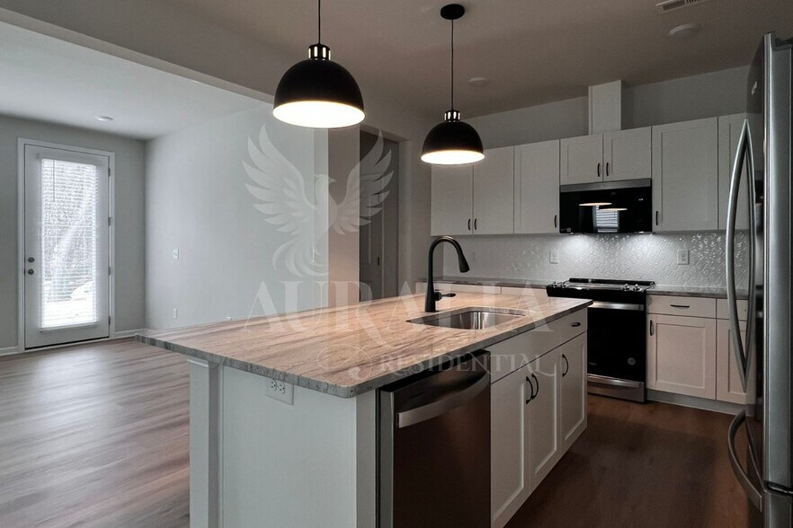 Building Photo - 183 Anise Ln