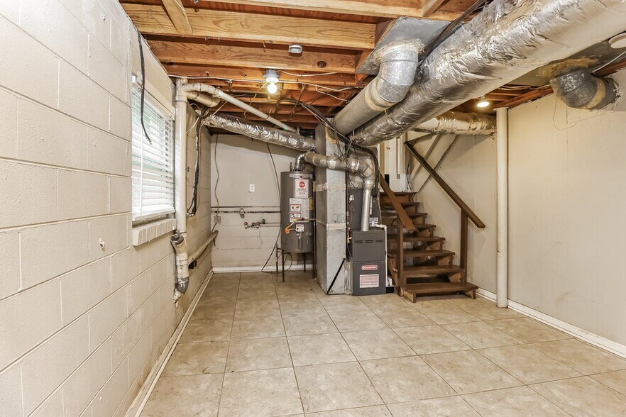 Building Photo - 201 Beechwood Dr