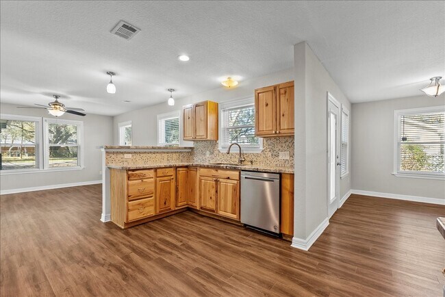 Building Photo - 120 Illinois Ave