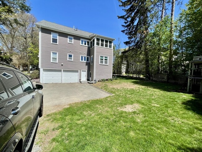 Building Photo - 76 Athelstane Rd