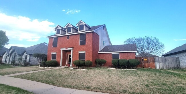 Building Photo - Spacious 4-Bedroom Home with Pool & Spa in...