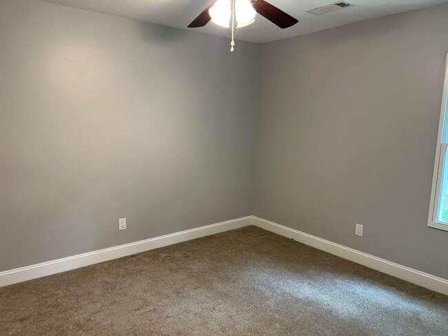 Building Photo - 1716 GA-85