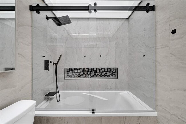 Building Photo - 3501 N Park Rd