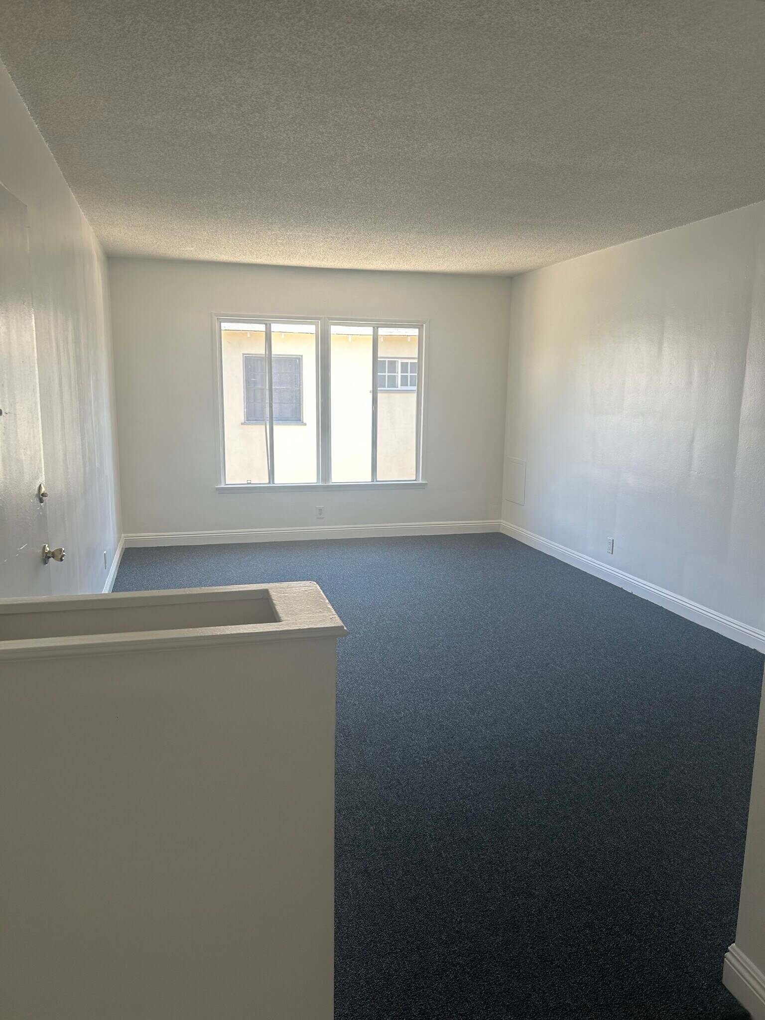 Building Photo - 12233 Vanowen St