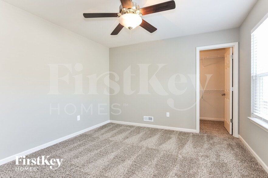 Building Photo - 1007 Carpathian Dr