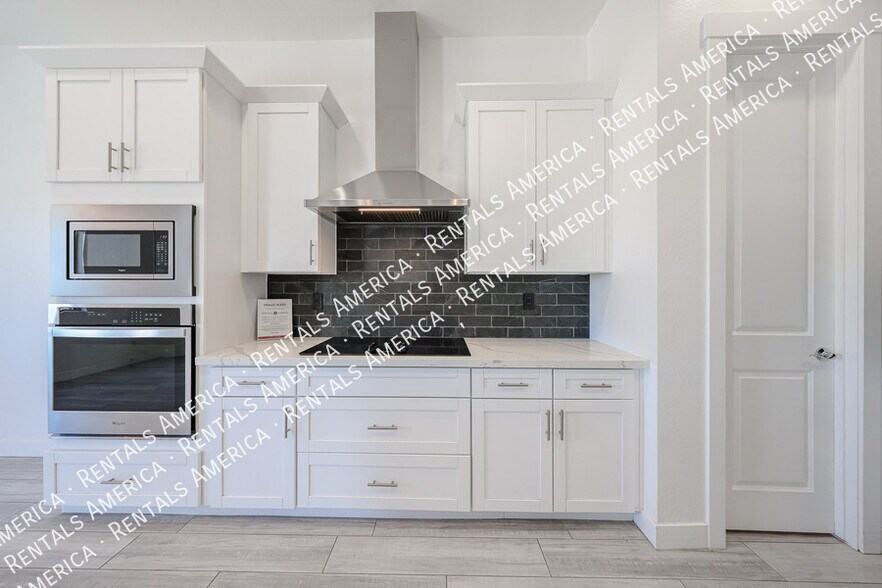 Building Photo - 31219 N 136th Wy