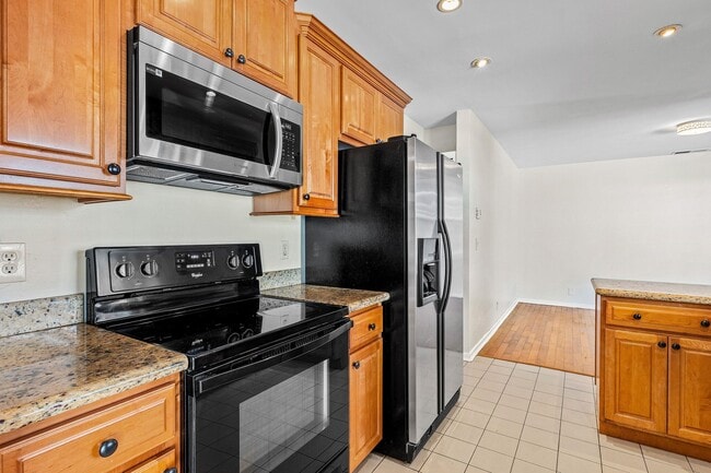 Building Photo - 931 NW 9th Ct